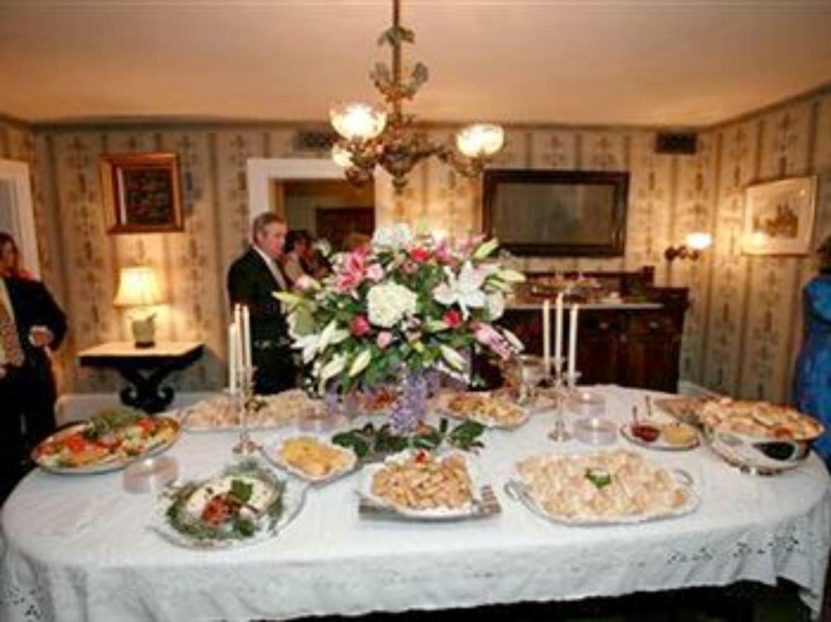 The Elms Bed And Breakfast Natchez Restaurang bild